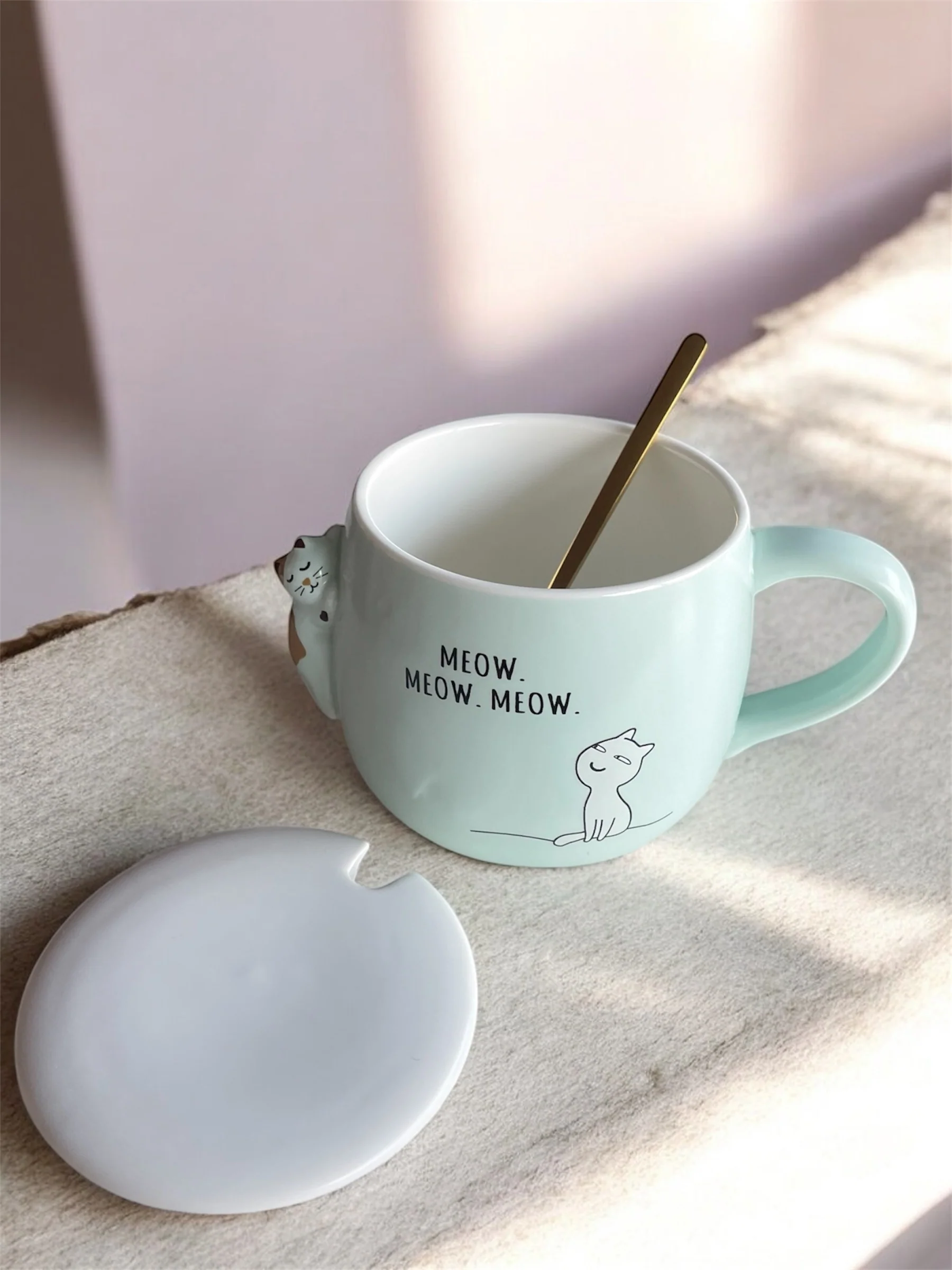 Taza Pastel Gatito 3D con Tapa y Cucharita – Edición Cute Cats - Image 2
