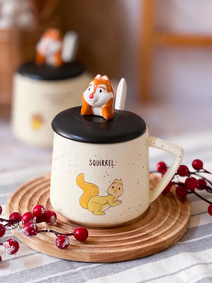 Taza Ardillita 3D con Tapa y Cucharita – Edición Forest Cozy - Image 6