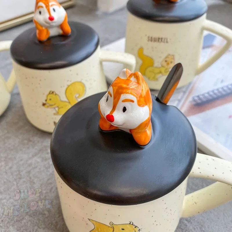 Taza Ardillita 3D con Tapa y Cucharita – Edición Forest Cozy - Image 8