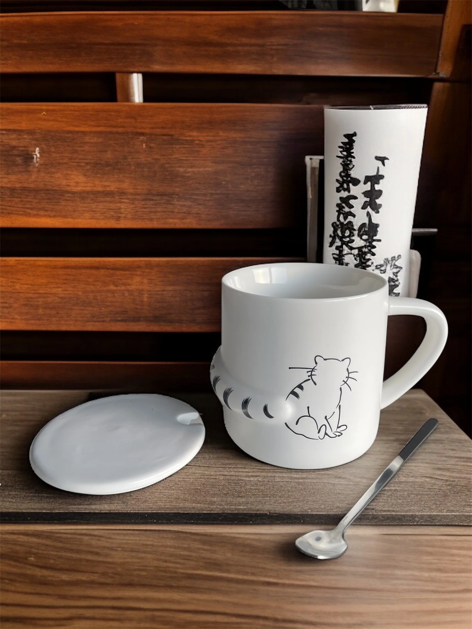 Taza Gatito Minimal 3D con Tapa y Cucharita – Edición White Cat - Image 4